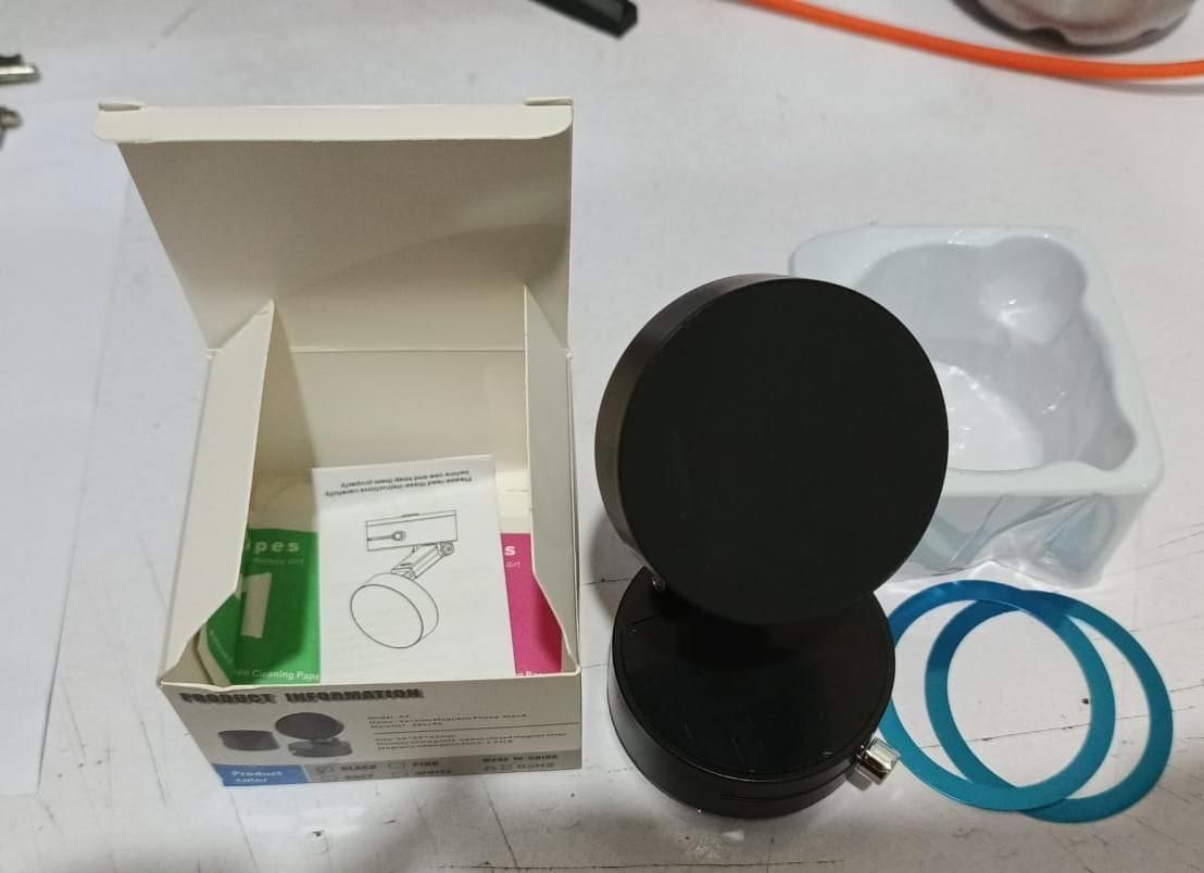 Vacuum Magnetic Suction Phone Holder | 360° Rotating Car & Desk Mobile Stand